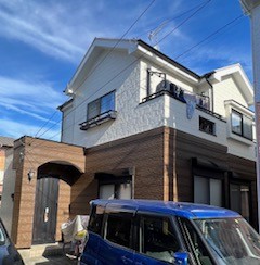 さいたま市北区【外壁塗装・屋根塗装】お洒落なツートンカラーで新築同様な仕上がりに！
